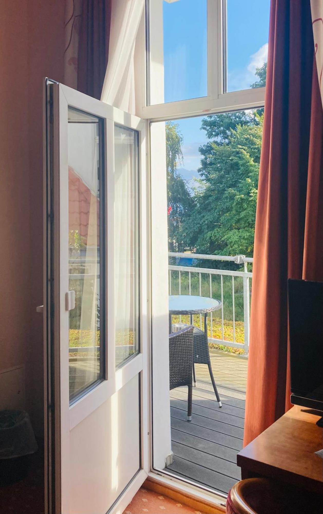 Hotel Germania Heringsdorf  Exterior photo