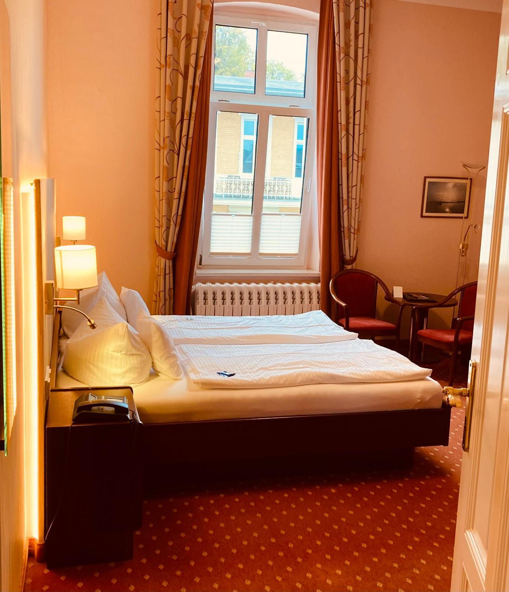 Hotel Germania Heringsdorf  Exterior photo